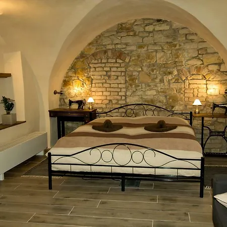 Apartman U Gotickeho Dvojcete Litomerice Exterior photo
