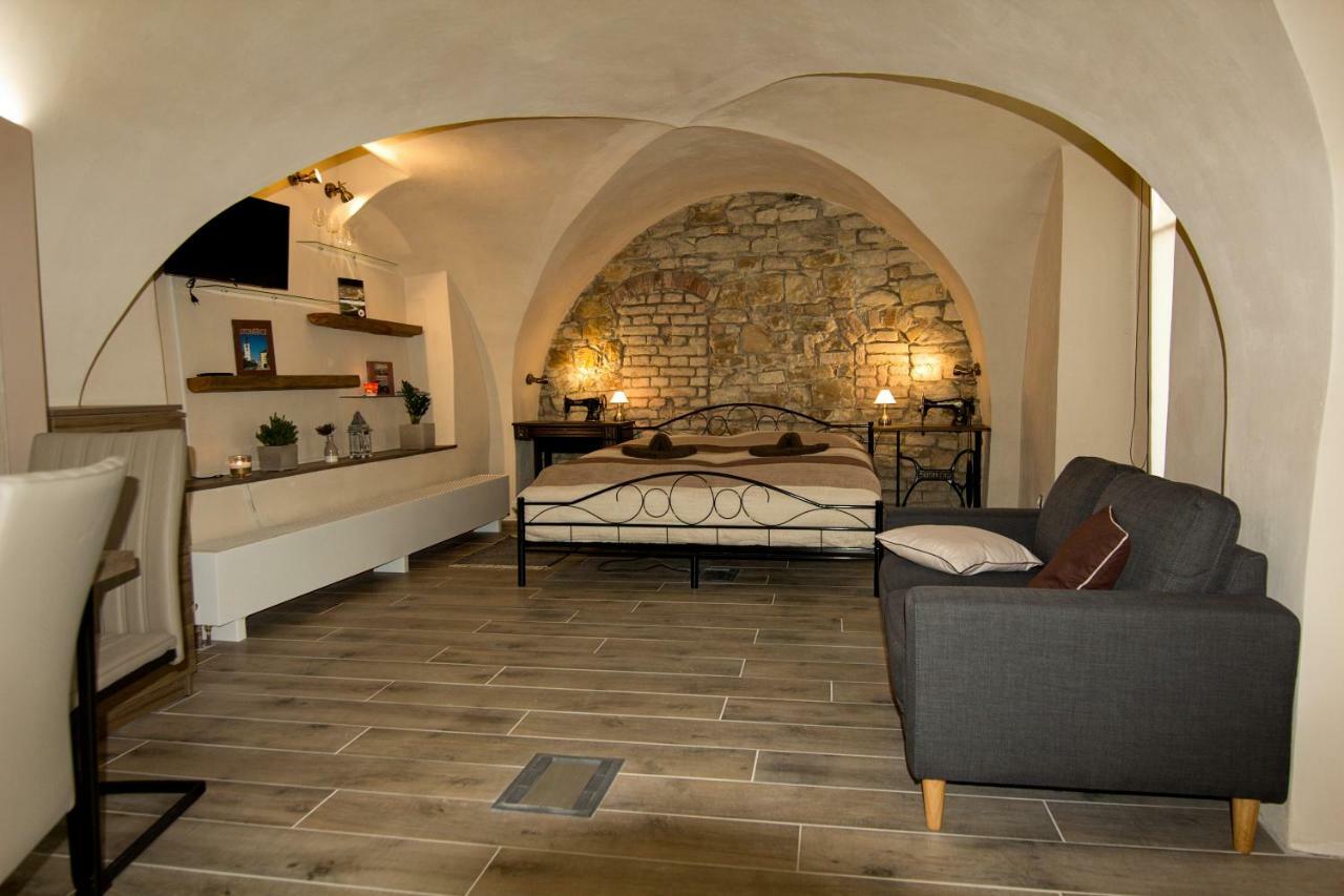 Apartment U Gotickeho Dvojcete