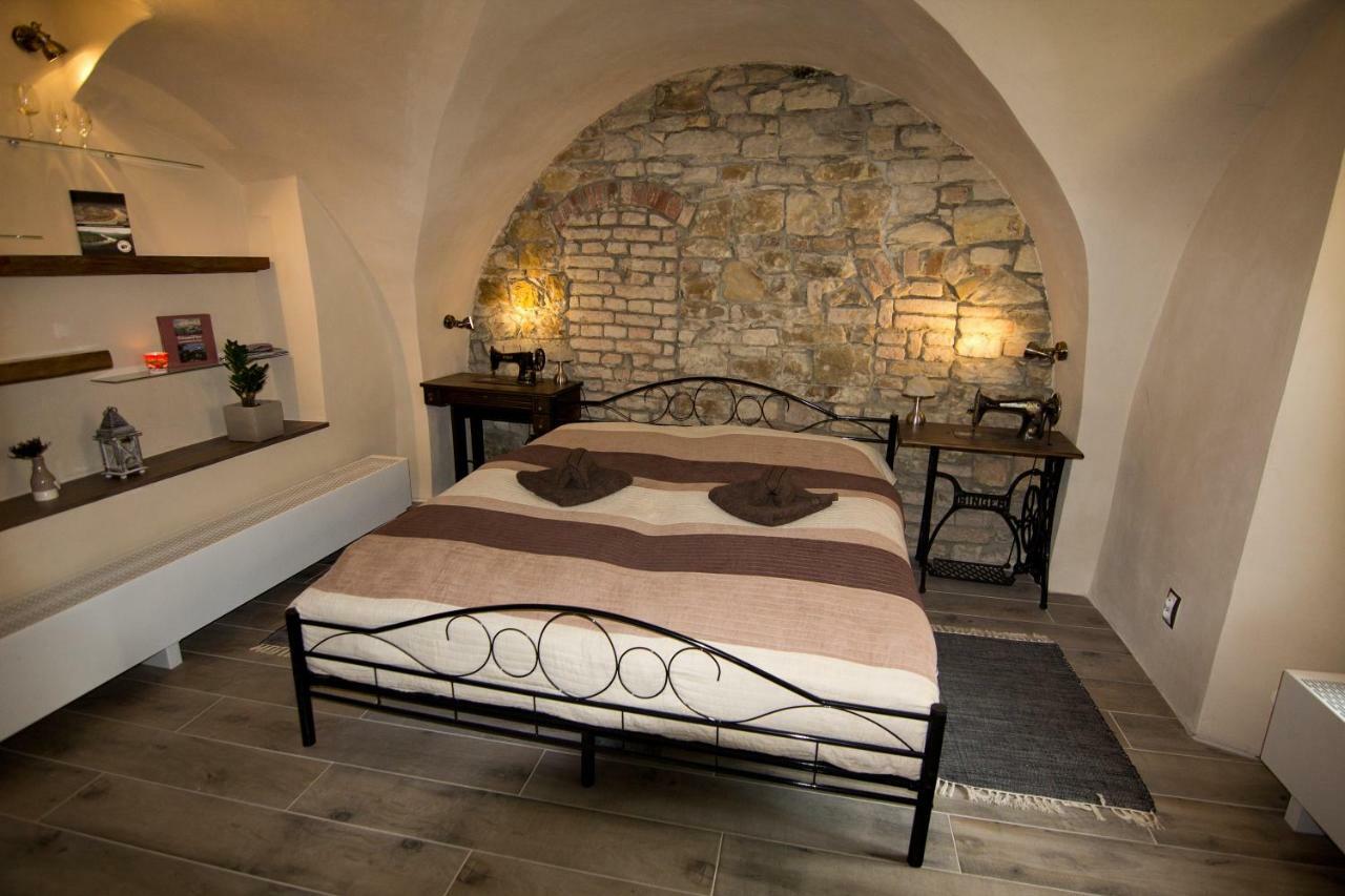 Apartment U Gotickeho Dvojcete